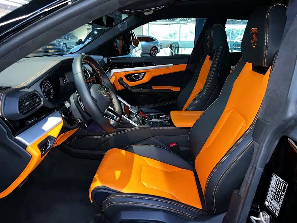 Lamborghini Urus — миниатюра 11