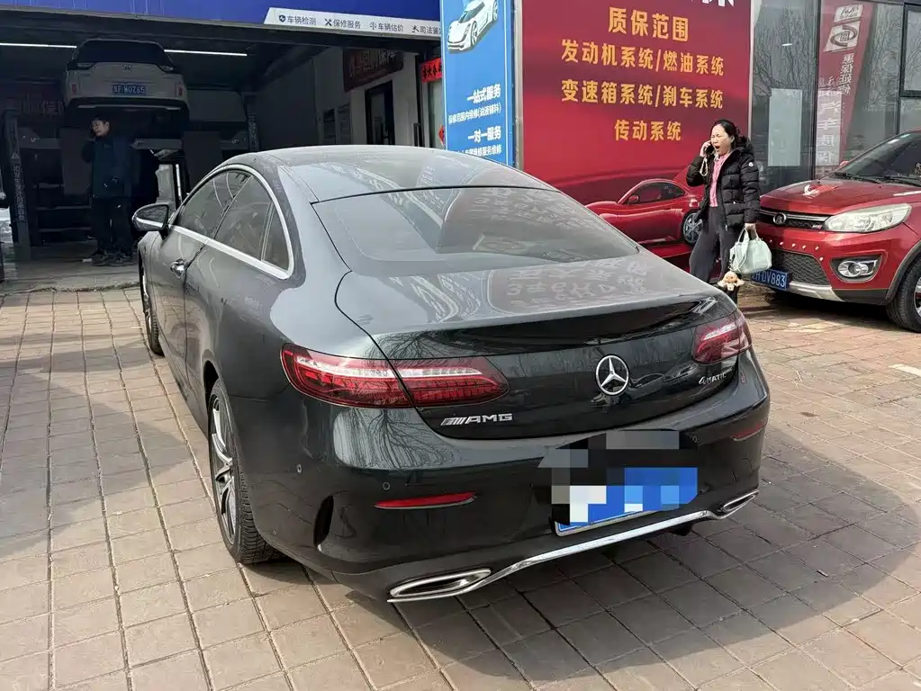 MERCEDES-BENZ E CLASS