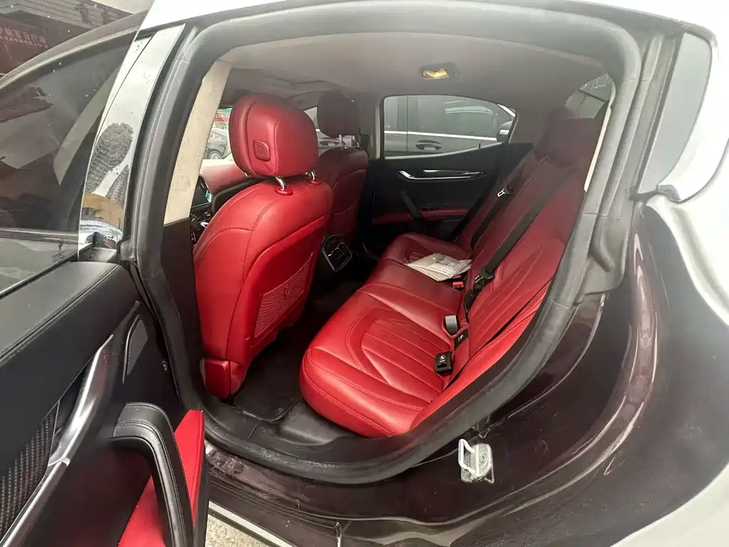 Maserati Ghibli — миниатюра 6