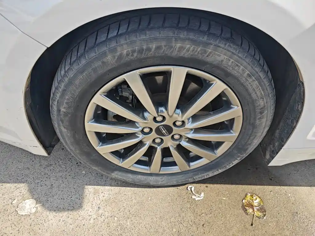 Lincoln MKZ — миниатюра 23