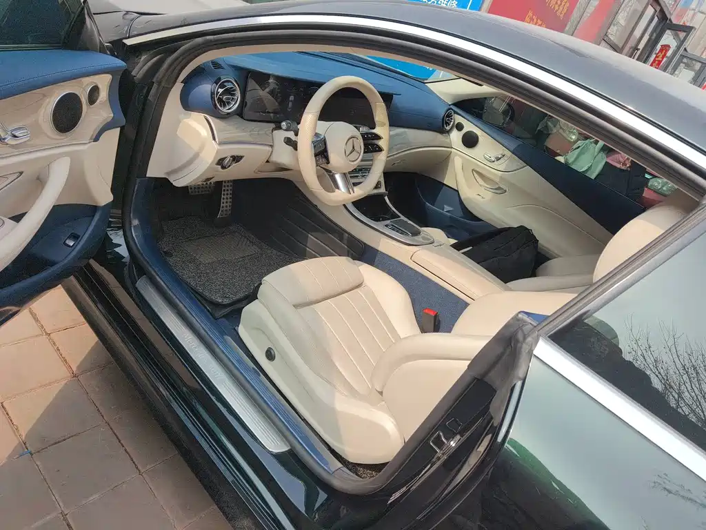 MERCEDES-BENZ E CLASS