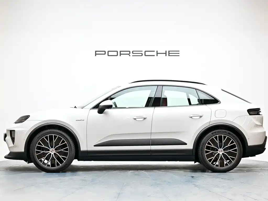 Porsche Macan EV — миниатюра 3