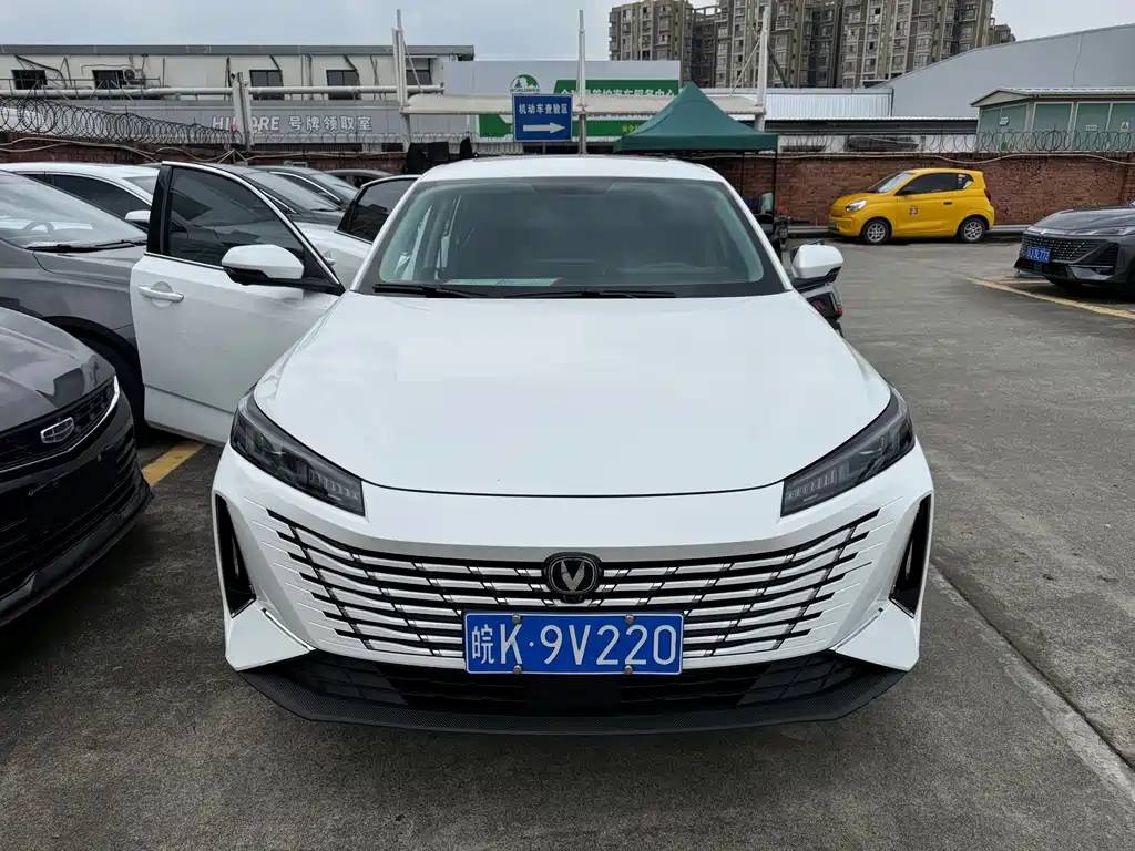 Changan Eado — миниатюра 3