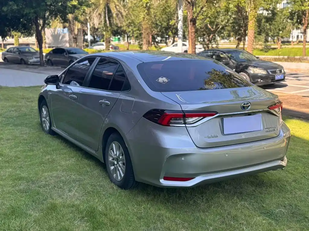 Toyota Corolla — миниатюра 5