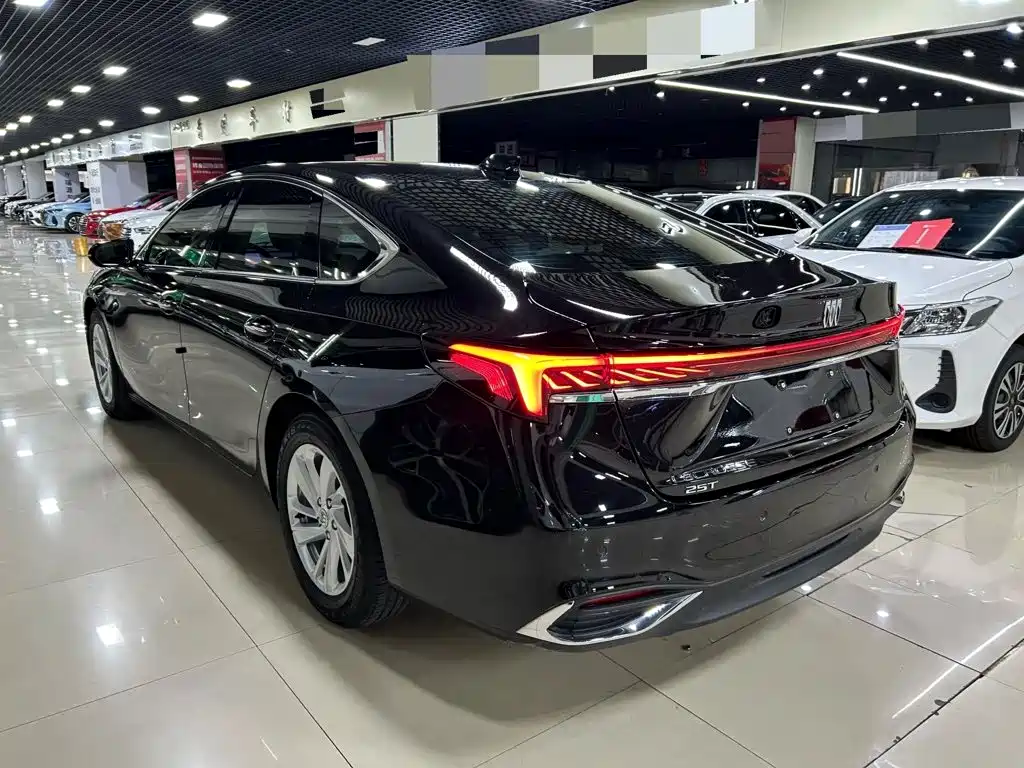 Buick LaCrosse — миниатюра 4