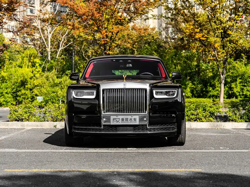ROLLS-ROYCE PHANTOM