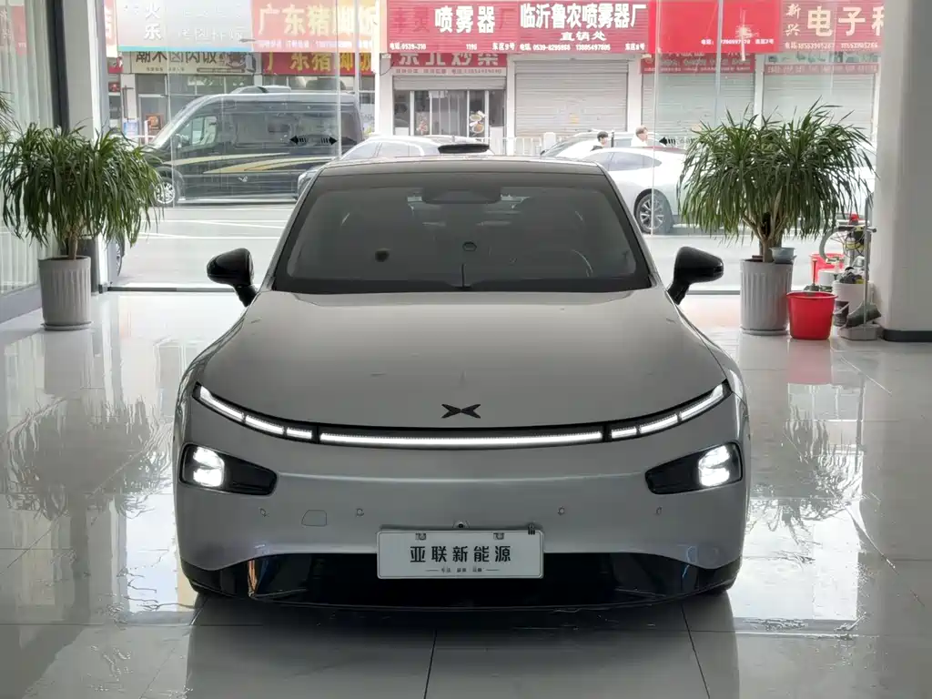 XPeng P7 — миниатюра 2