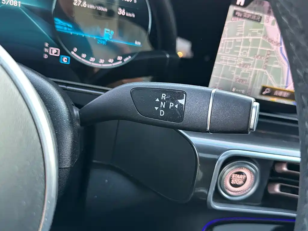 Mercedes-Benz EQC — миниатюра 23