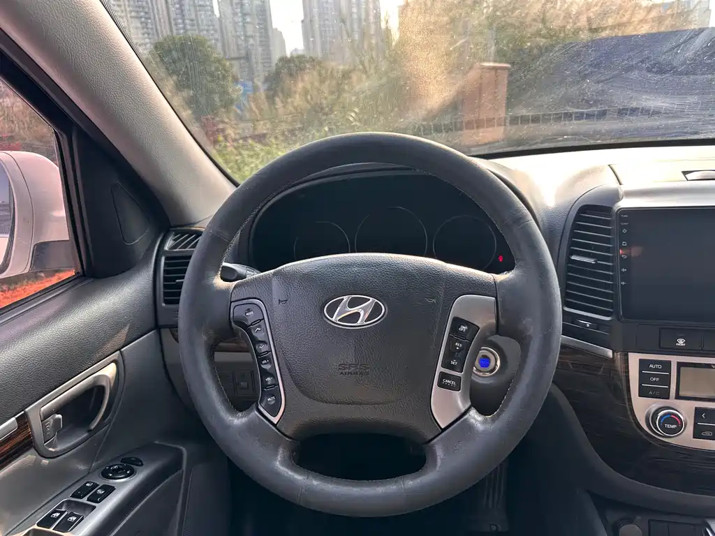 Hyundai Santa Fe Classic — миниатюра 13