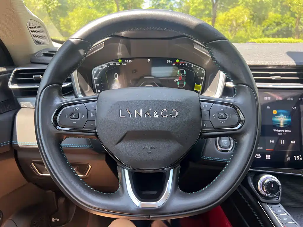 Lynk & Co 05 — миниатюра 13