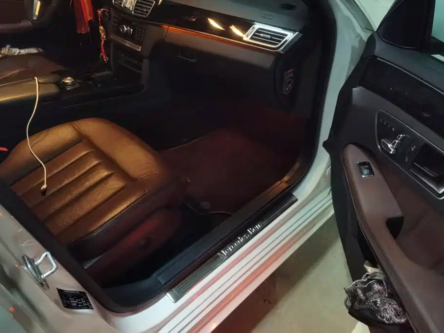 Mercedes-Benz E-Class — миниатюра 8