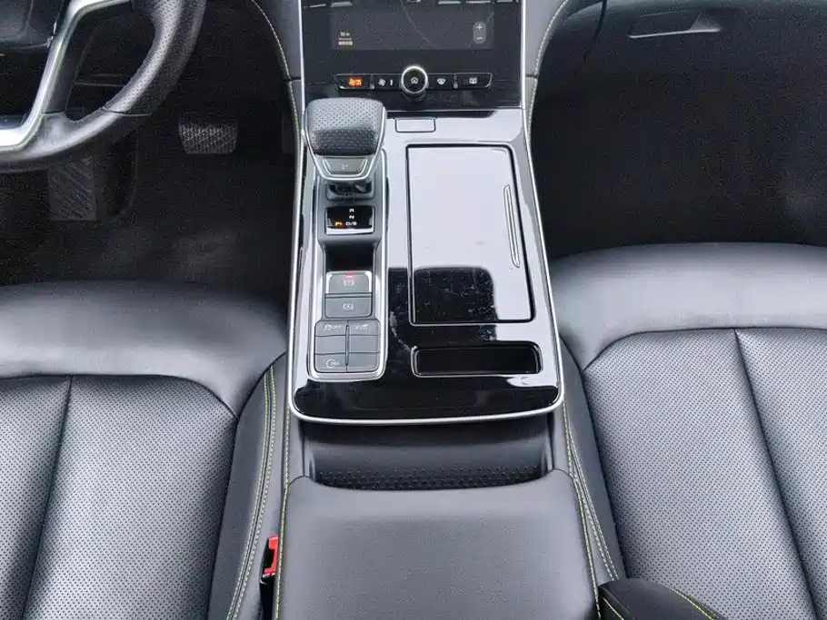 Roewe i6 MAX — миниатюра 16