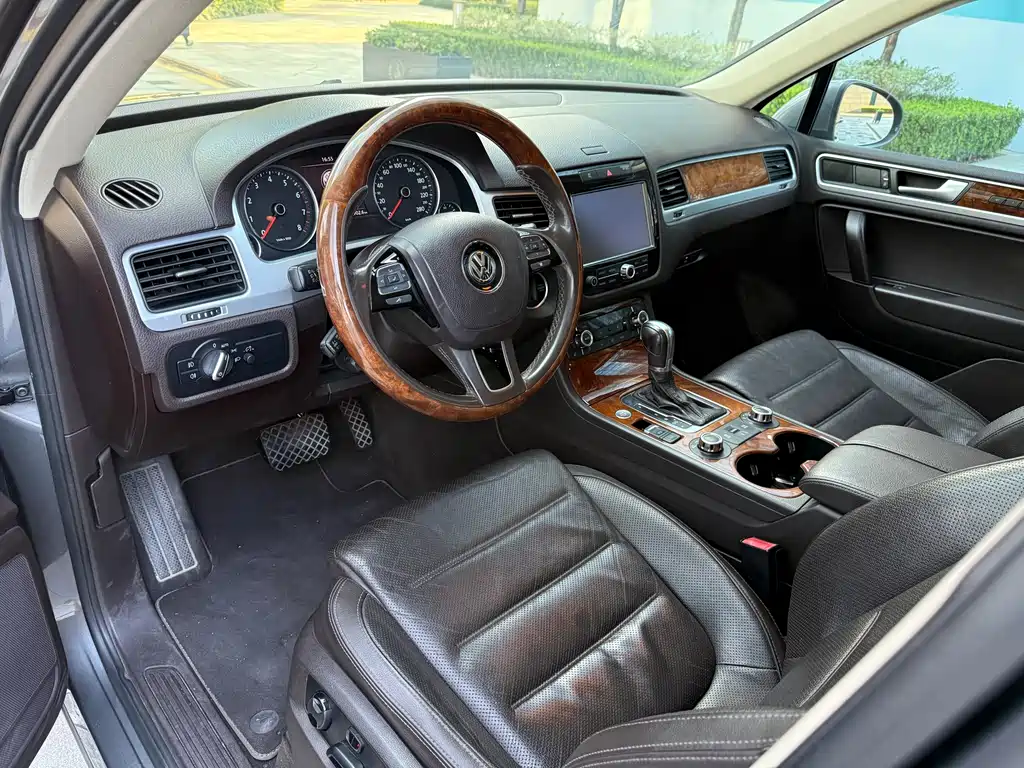 Volkswagen Touareg — миниатюра 7