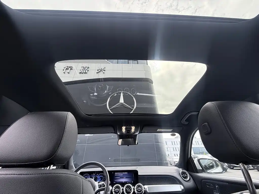 Mercedes-Benz EQB — миниатюра 10
