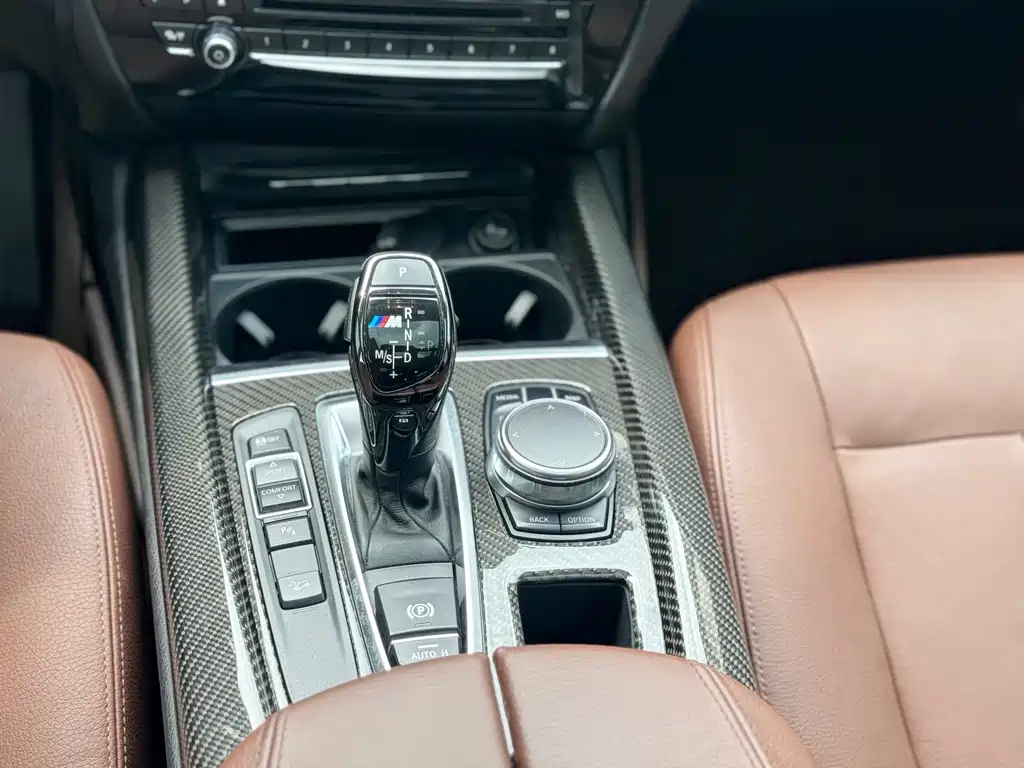 BMW X5 (Import) — миниатюра 11