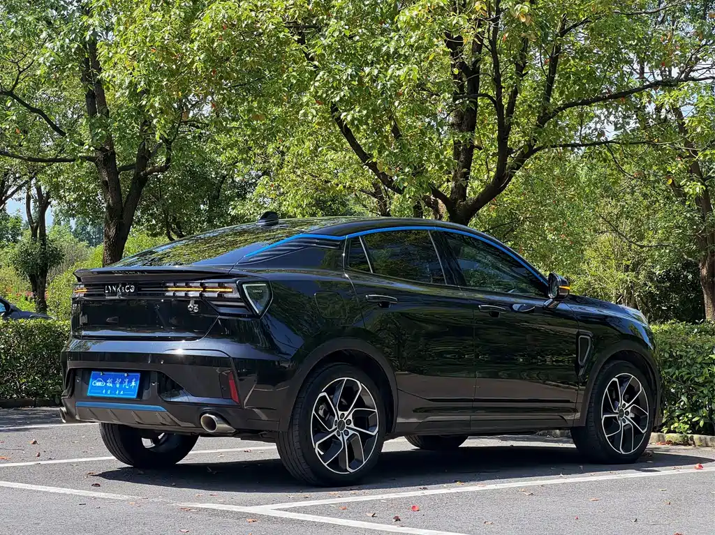 Lynk & Co 05 — миниатюра 5