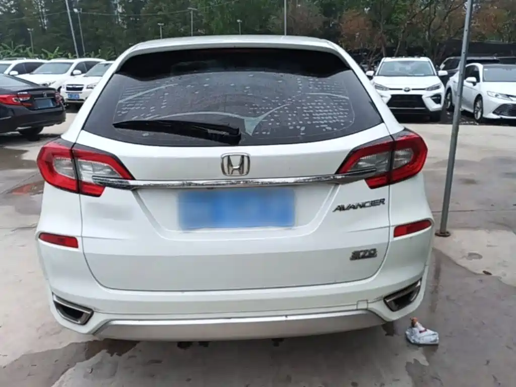 Honda Avancier — миниатюра 6