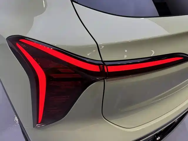 Hongqi Красный флаг Skyman 06 — миниатюра 12