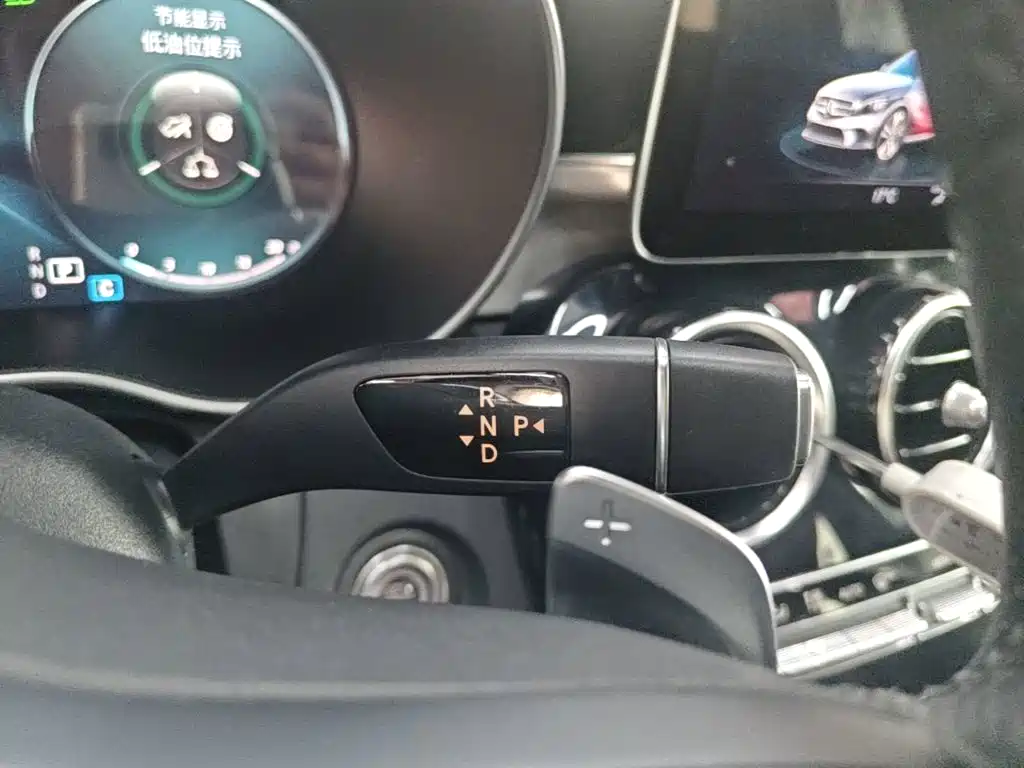 Mercedes-Benz C-Class — миниатюра 14