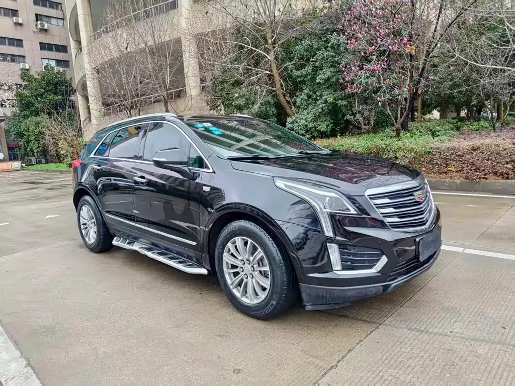 CADILLAC XT5