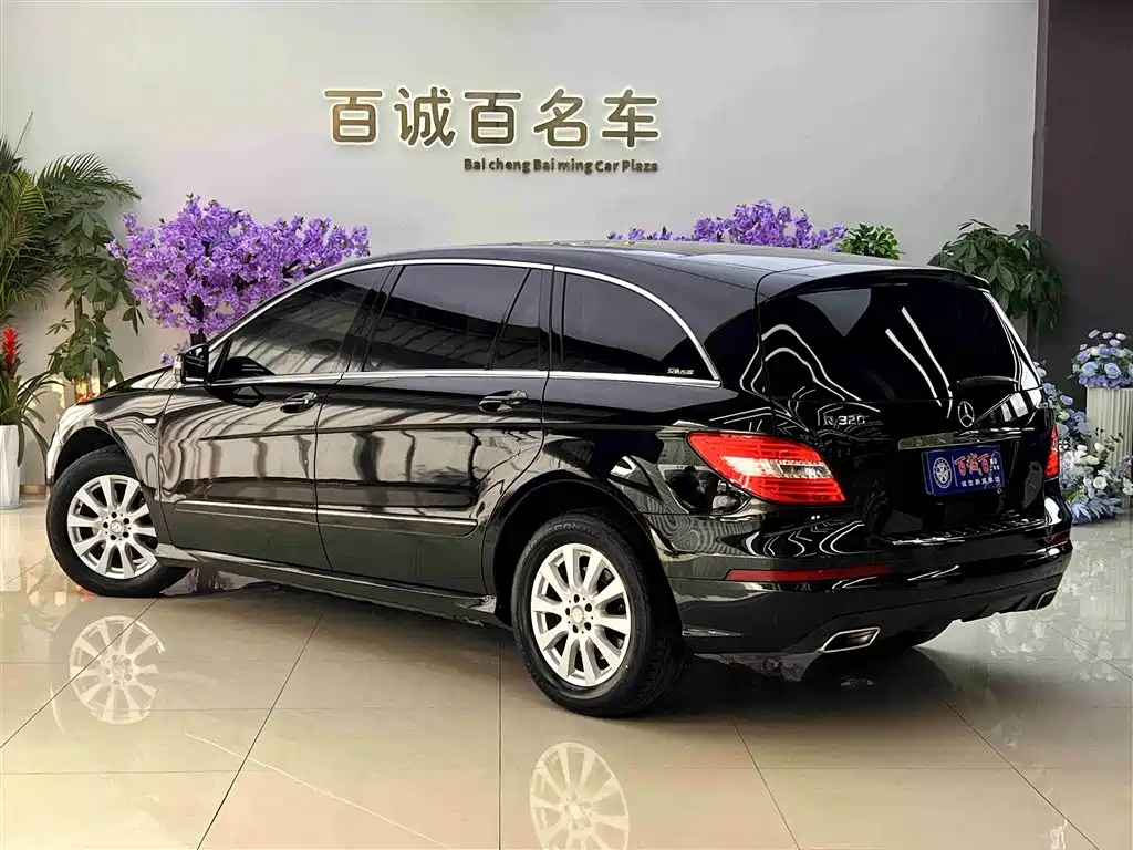 Mercedes-Benz R 2017 R 320 4MATIC