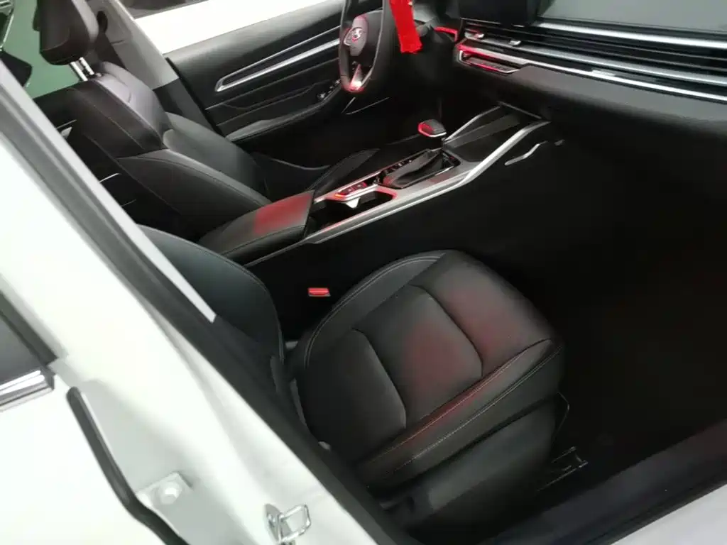 Geely Emgrand — миниатюра 25