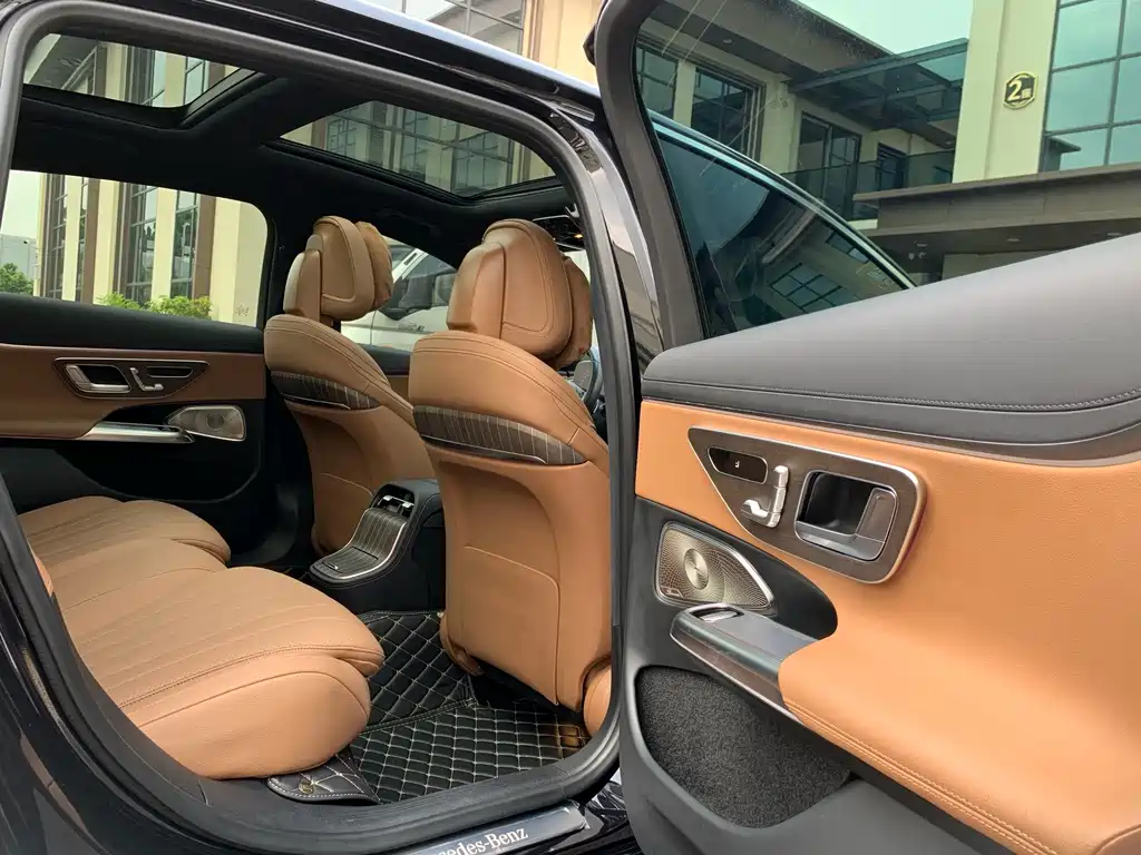 Mercedes-Benz E-Class — миниатюра 17