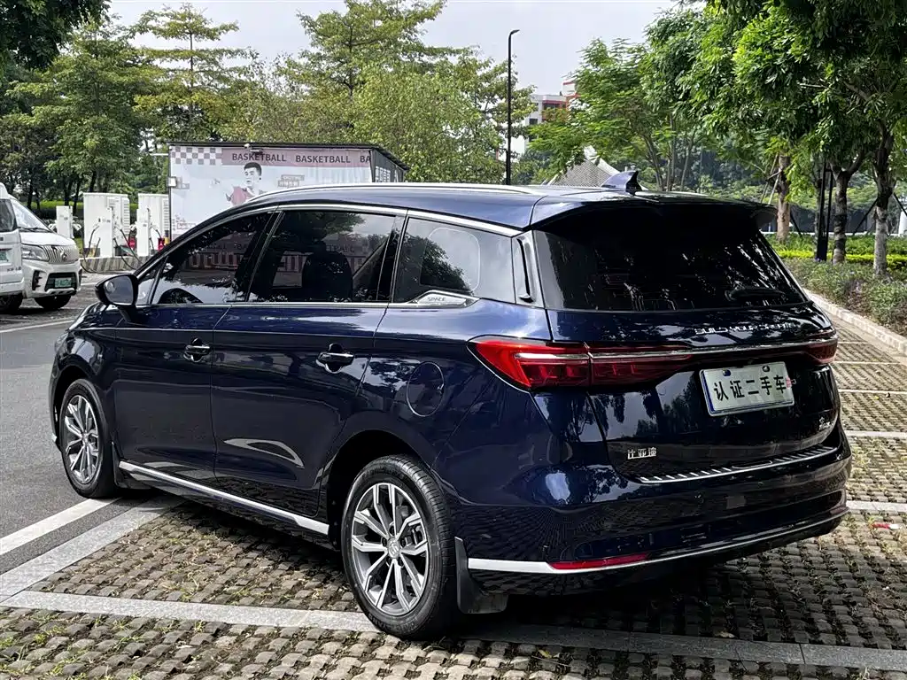 BYD MAX — миниатюра 21