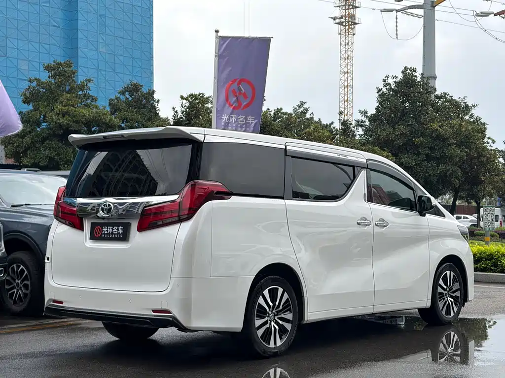 TOYOTA ELFA
