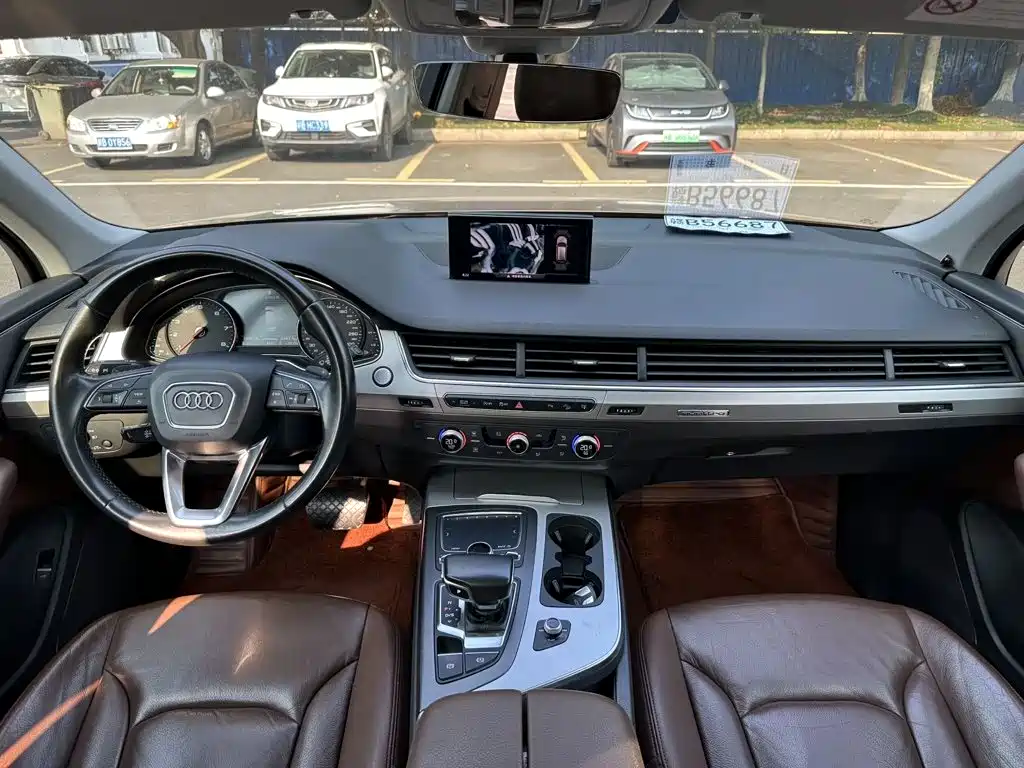 Audi Q7 — миниатюра 11
