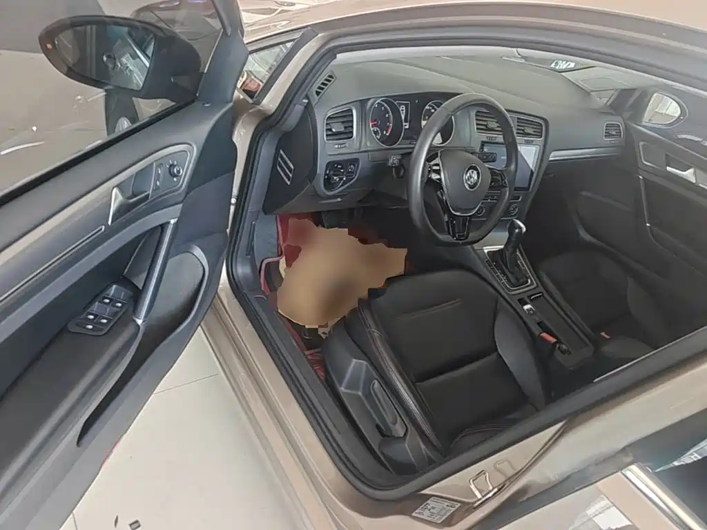 Volkswagen Golf — миниатюра 16