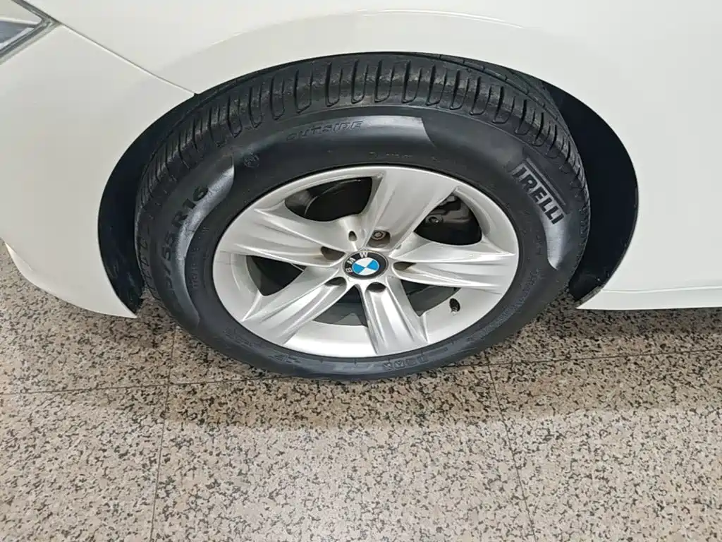 BMW 3 Series — миниатюра 23