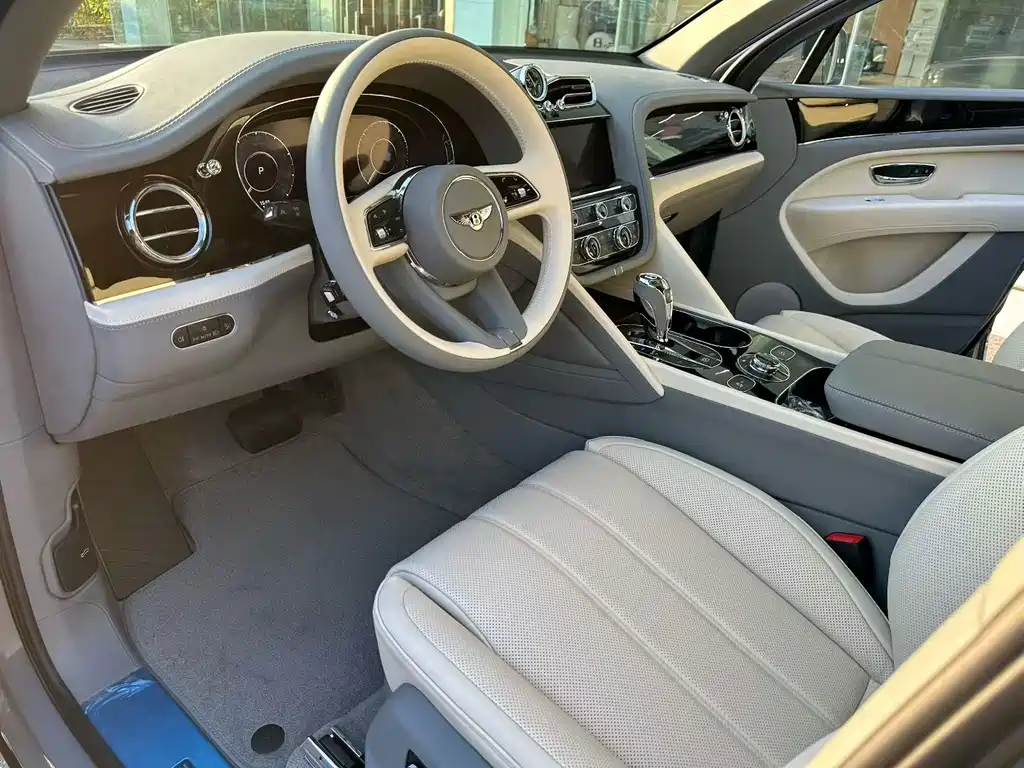 Bentley Bentayga 2026 4.0T V8
