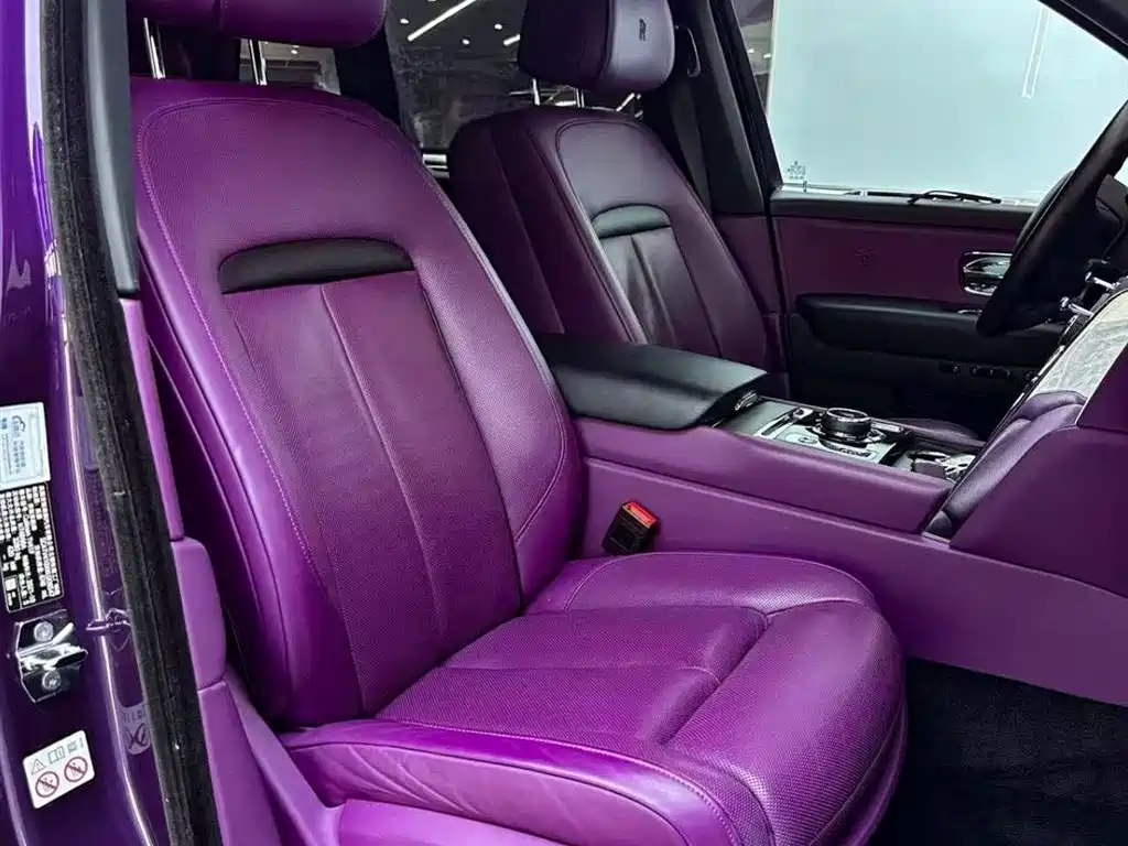 Rolls-Royce Cullinan 2018 мест