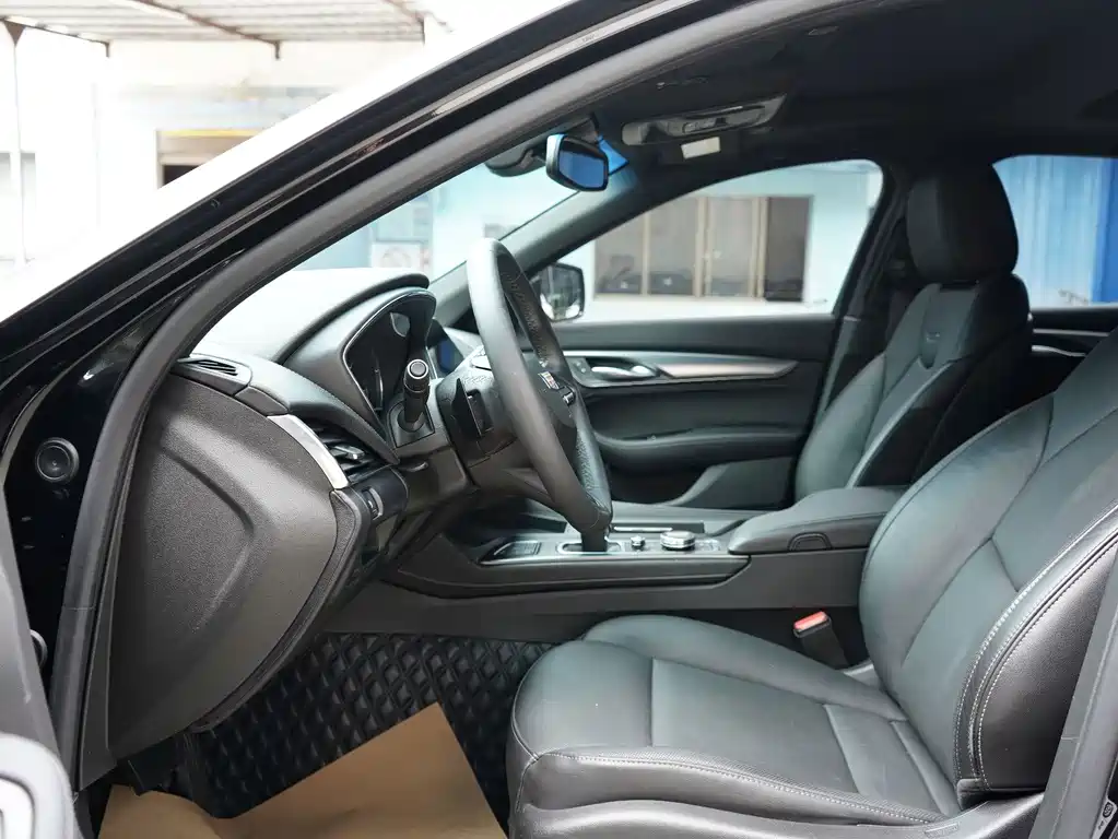 Cadillac CT5 — миниатюра 6