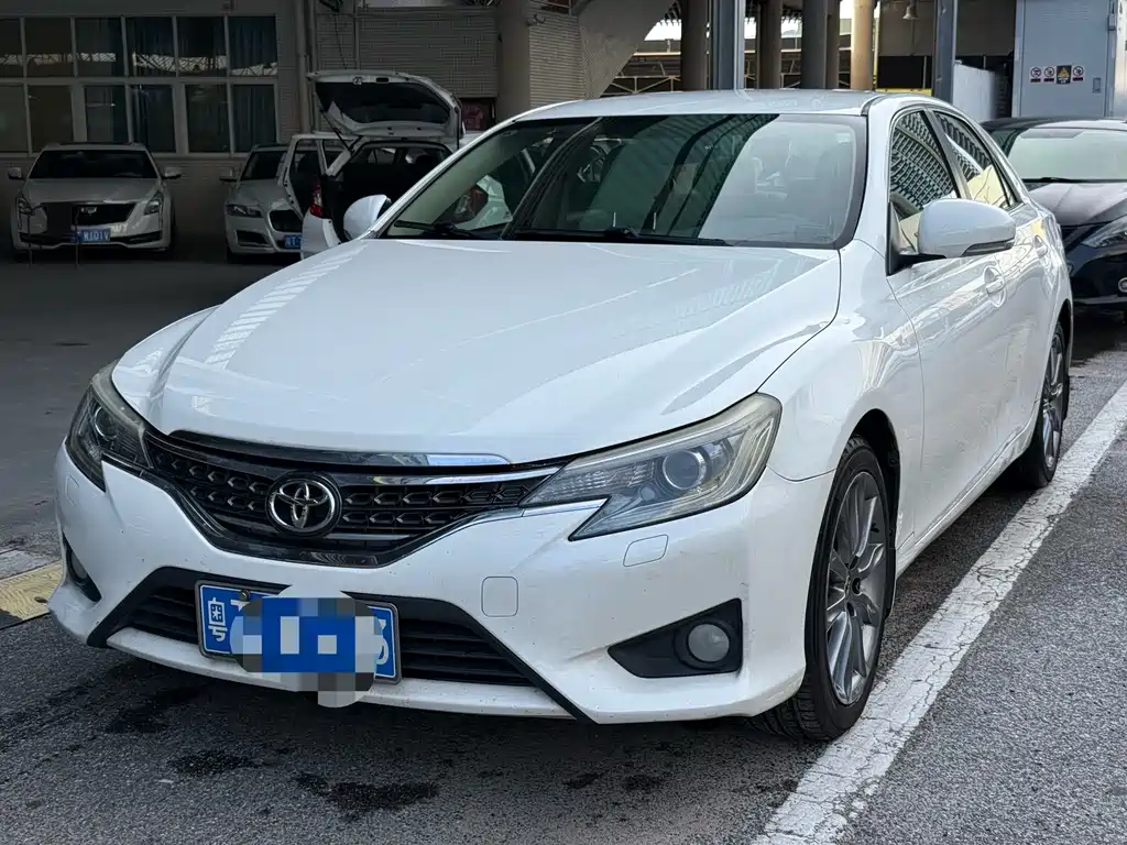 Купить Toyota Reiz