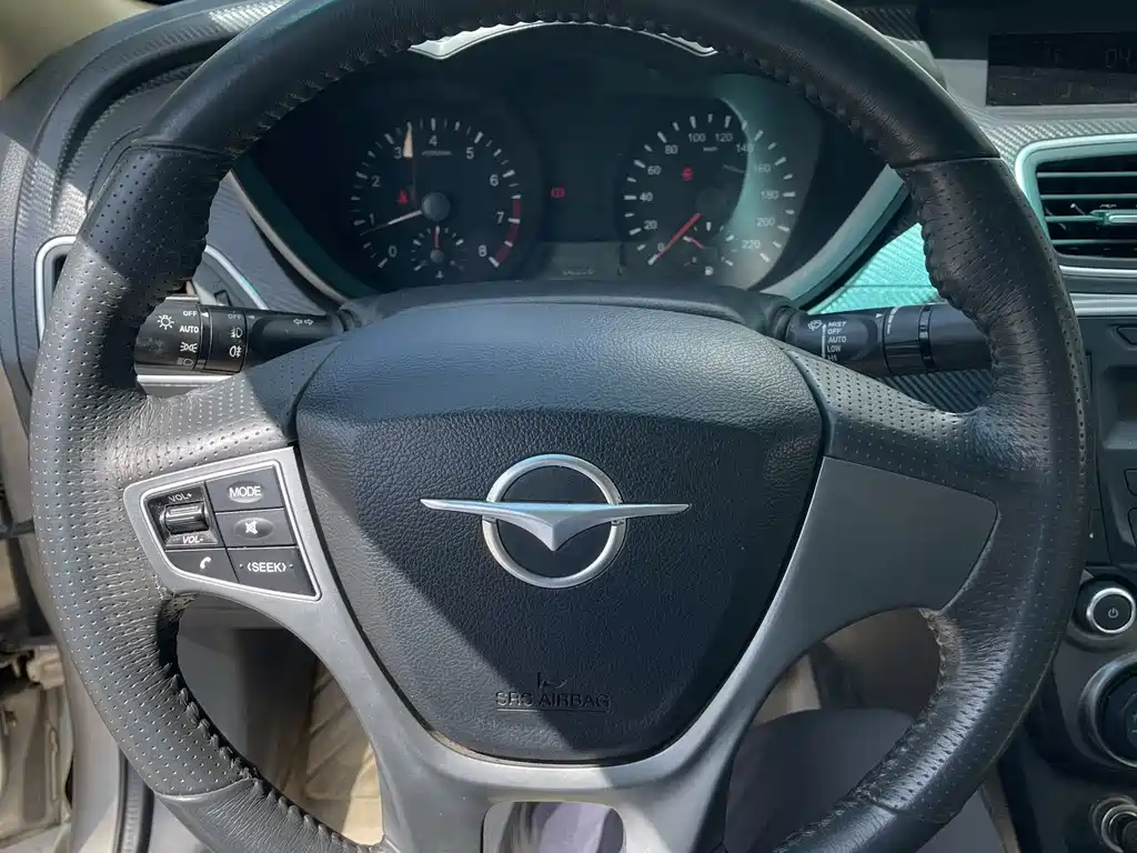 Haima Familia 2014 M5 1.6L MT Elite