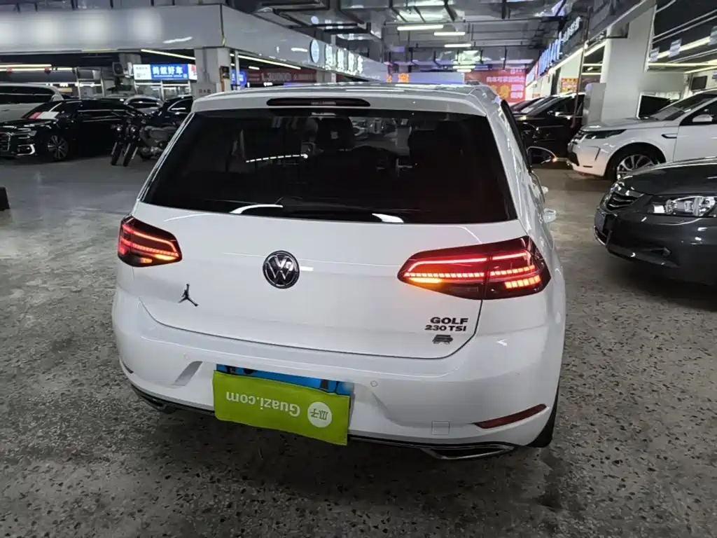 Volkswagen Golf 2018 230TSI AT Luxury