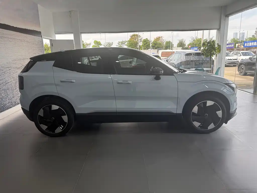 Volvo EX30 — миниатюра 4