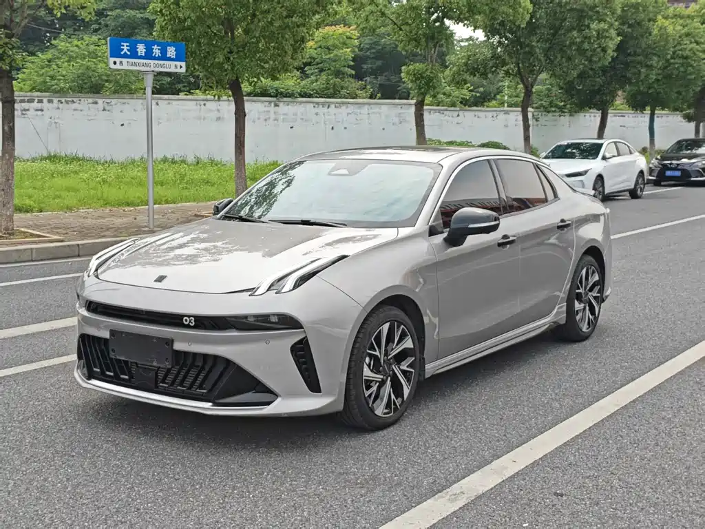 Купить Lynk & Co 03
