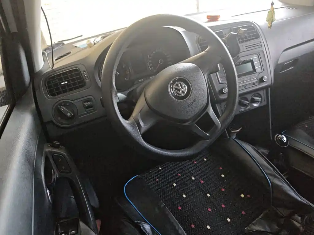 Volkswagen Polo — миниатюра 6