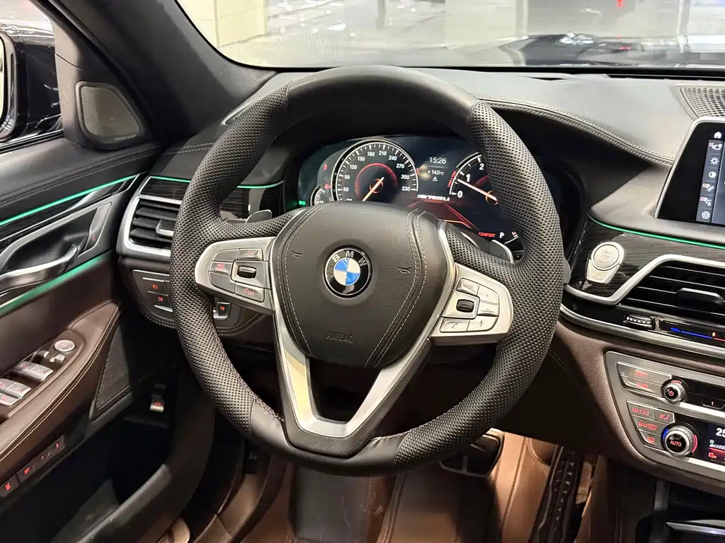 BMW 7 SERIES