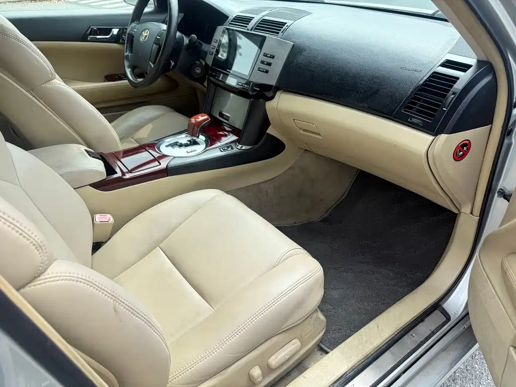 Toyota Reiz — миниатюра 9