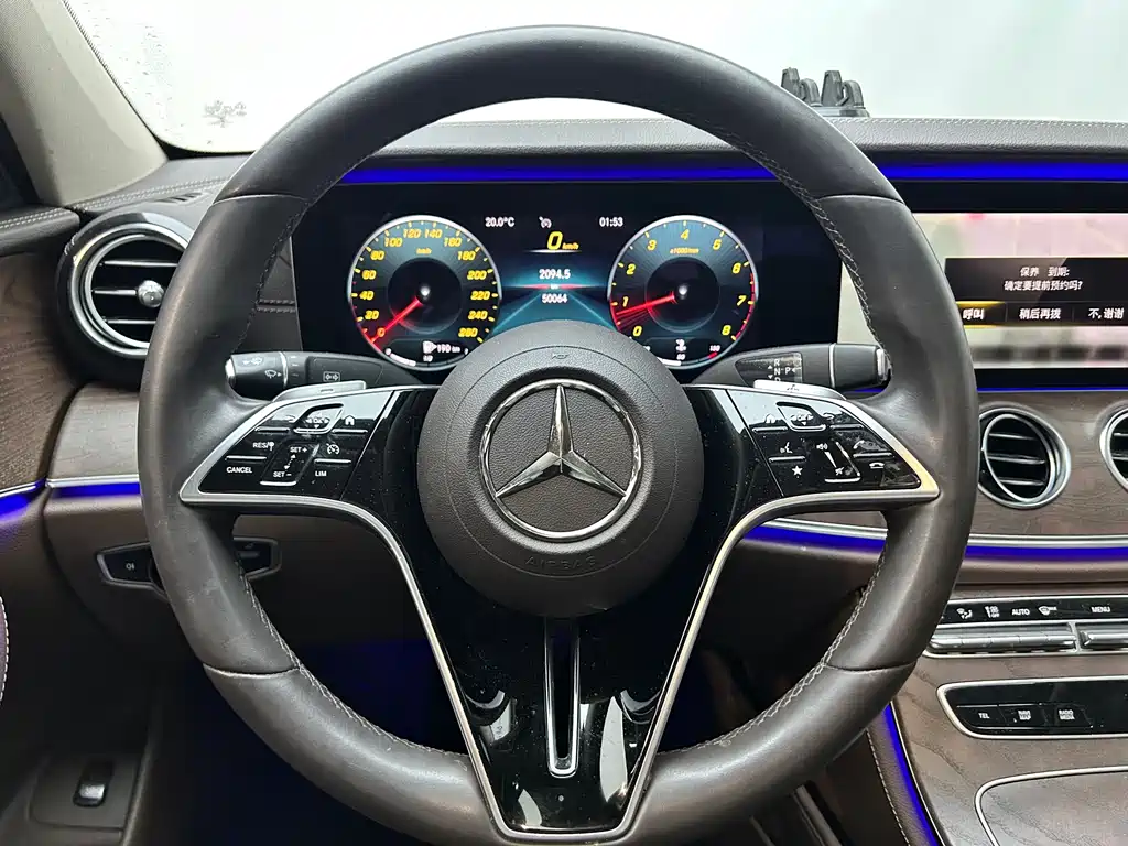Mercedes-Benz E-Class — миниатюра 16