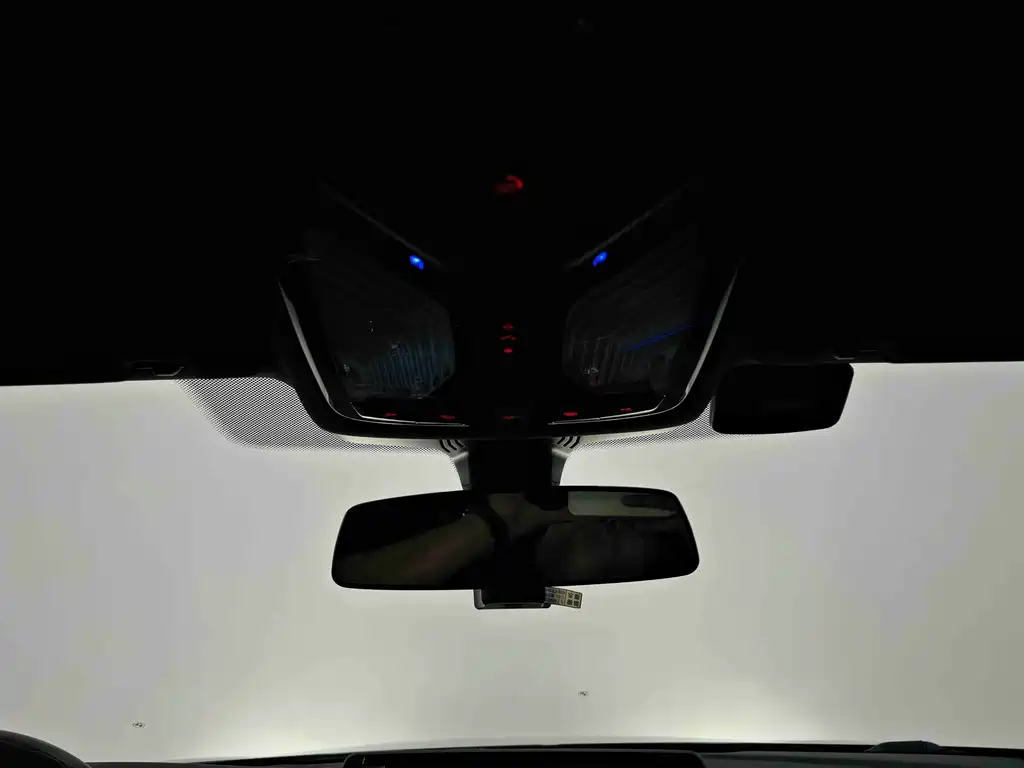 BMW 5 Series — миниатюра 22