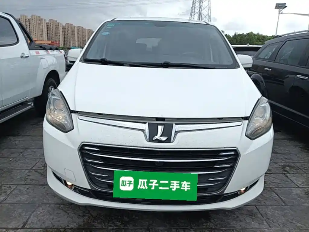Luxgen Big 7 MPV — миниатюра 3