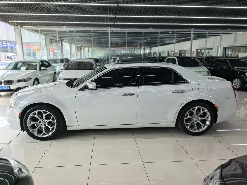 Chrysler 300C 2016 3.0L