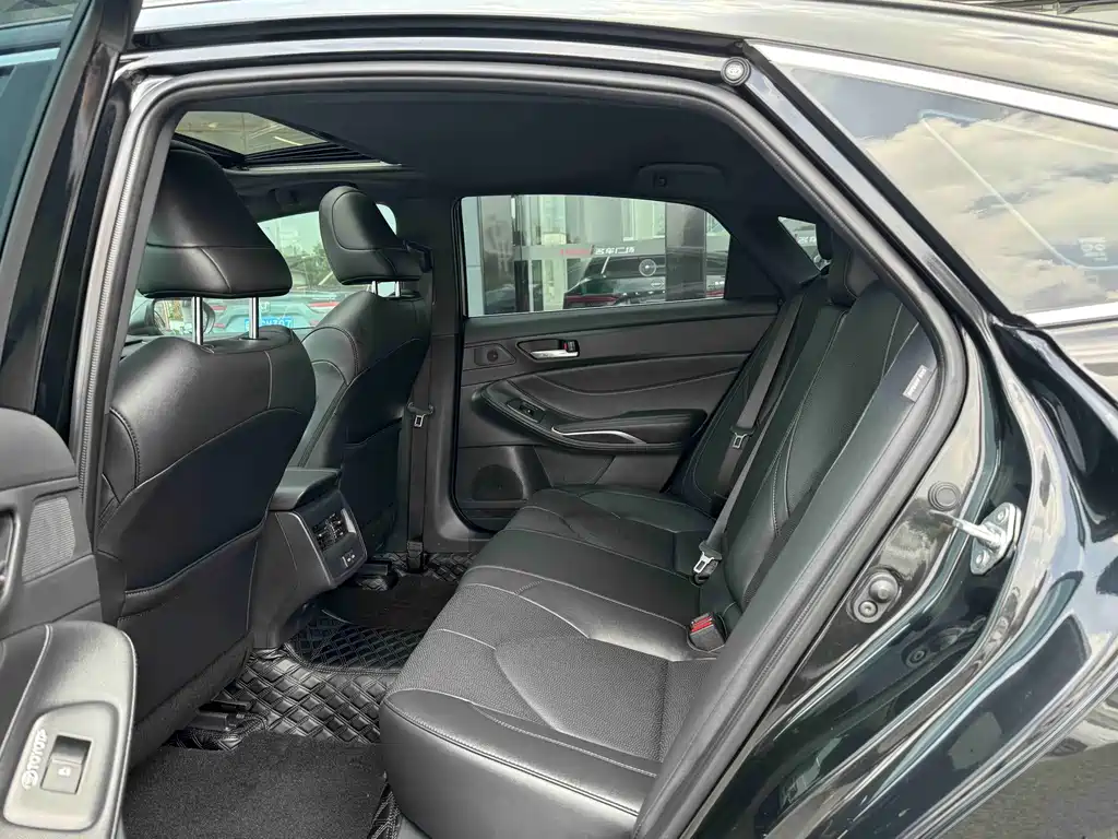 Toyota Avalon — миниатюра 6