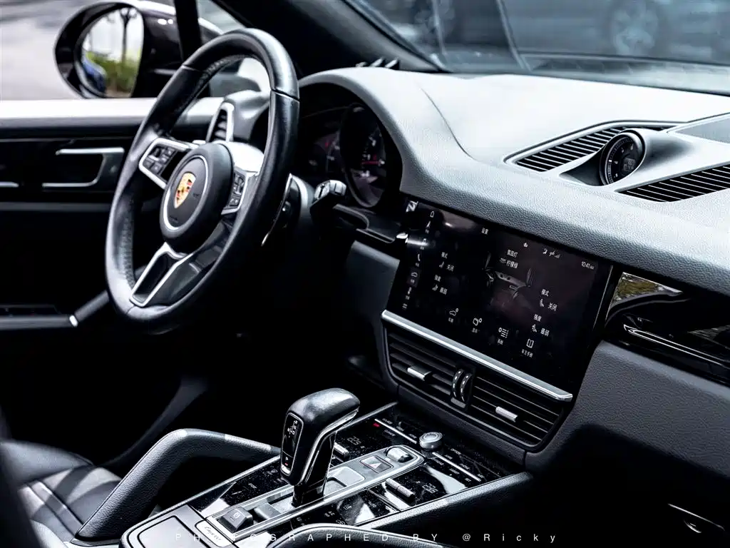 Porsche Cayenne 2019 Cayenne 3.0T