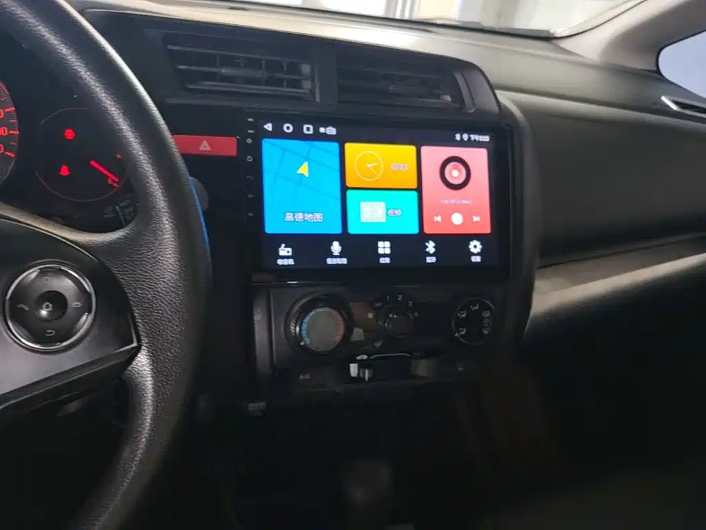Honda Fit — миниатюра 18